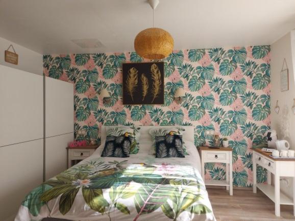 Les Nids De La Baie Bed & Breakfast Favières Екстериор снимка